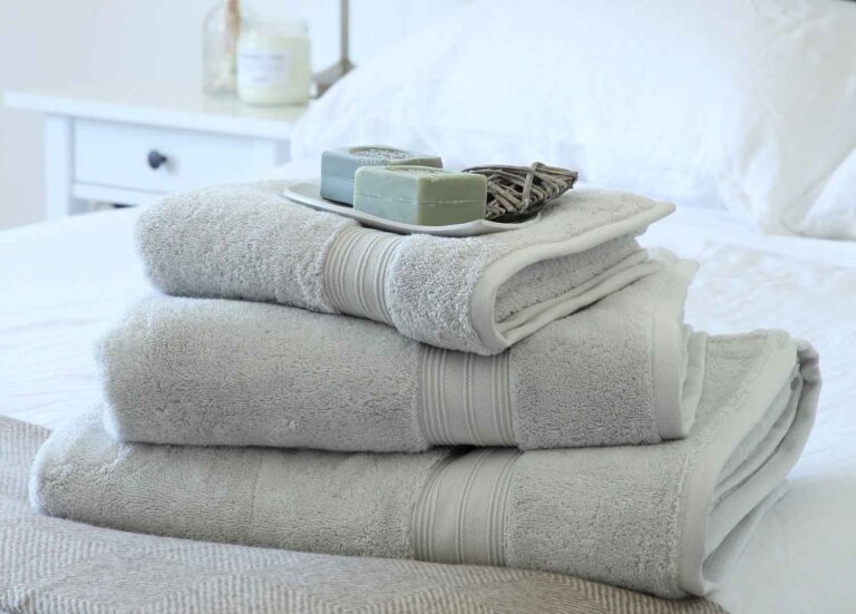 The Ultimate Guide to Towels and Towel Sets: Everything You Need to Know