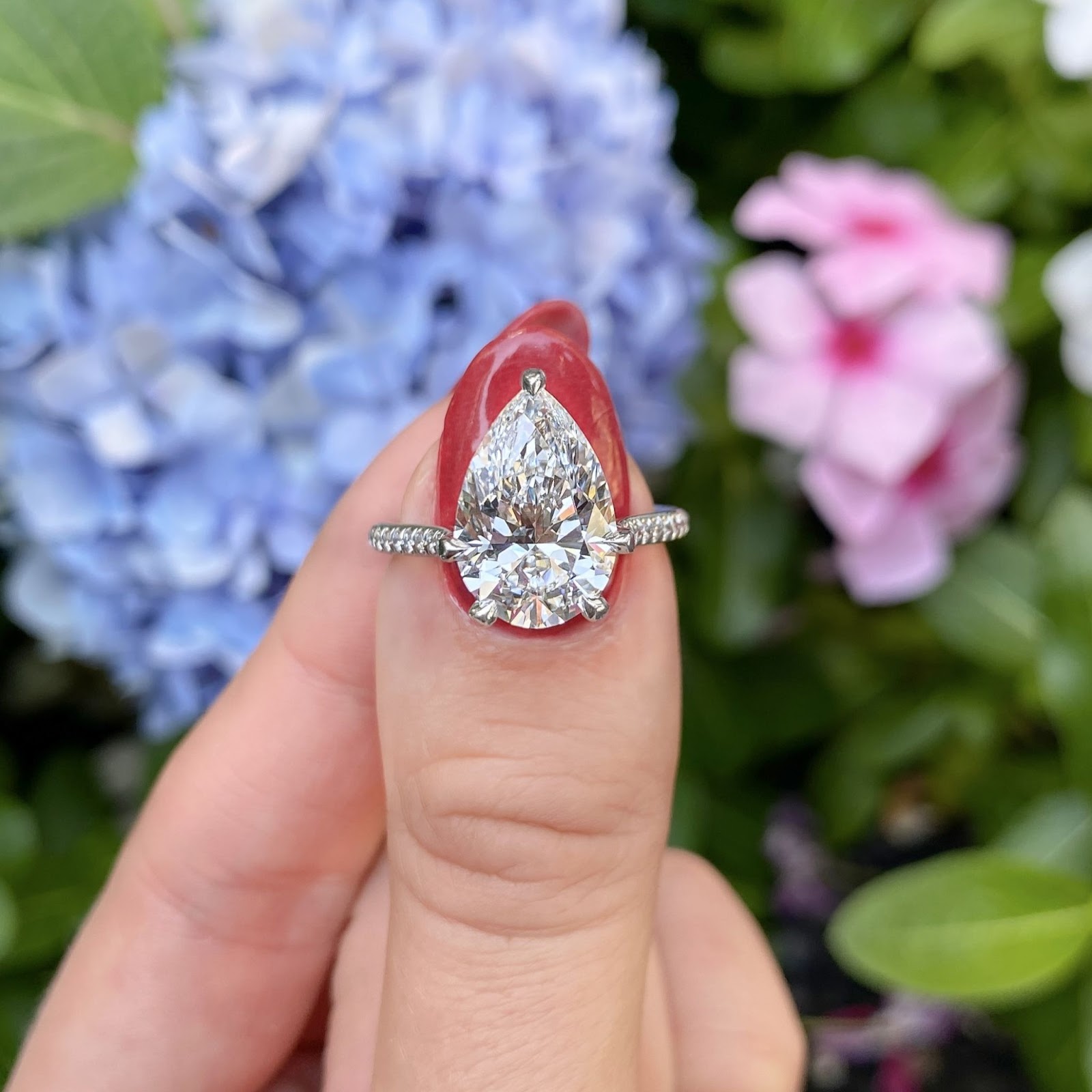 Pear Shape Engagement Rings in Varied Designs For Engagement 